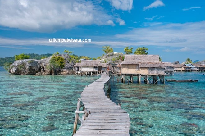 Pulau Kadidiri, Pantai Cantik Yang Sangat Mempesona di Sulawesi Tengah